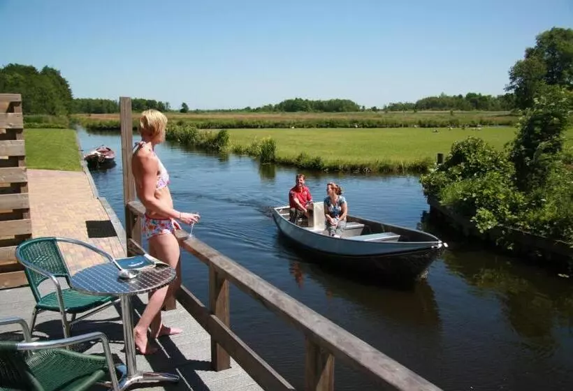 Отель De Harmonie