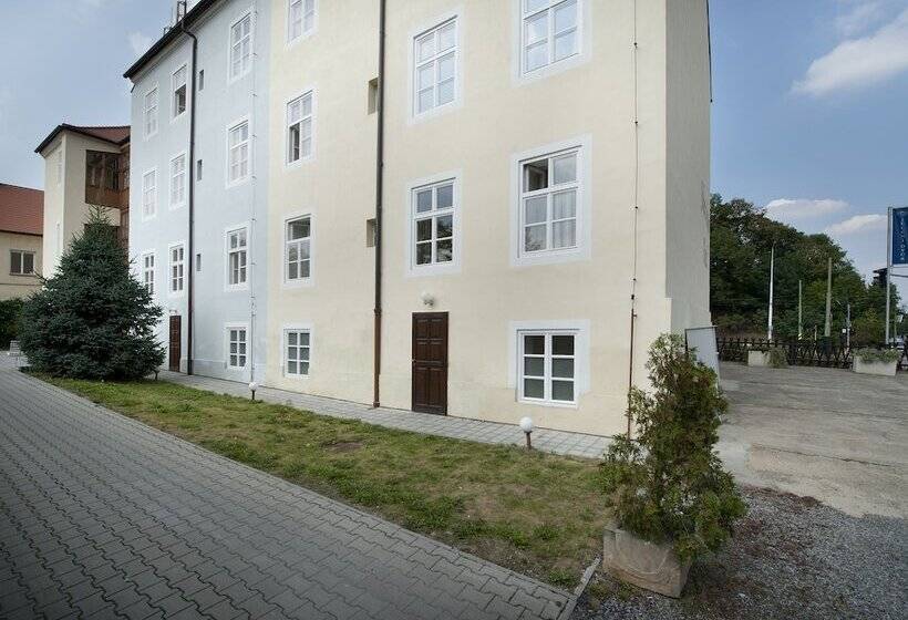 Ea Hotel Jeleni Dvur Prague Castle