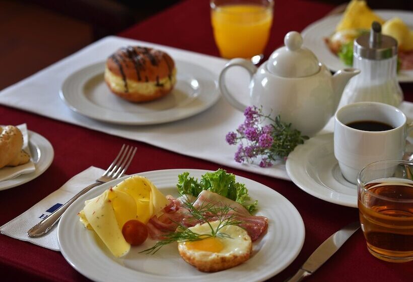 Ea Hotel Jeleni Dvur Prague Castle