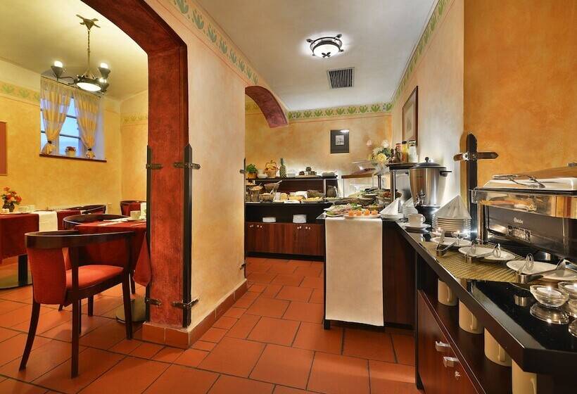 Ea Hotel Jeleni Dvur Prague Castle