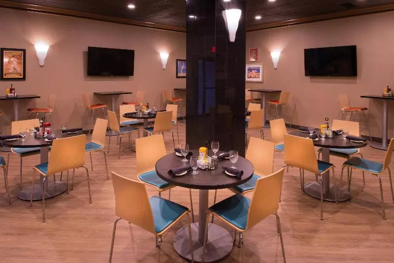 هتل Holiday Inn St Louis Downtown/convention Center, An Ihg