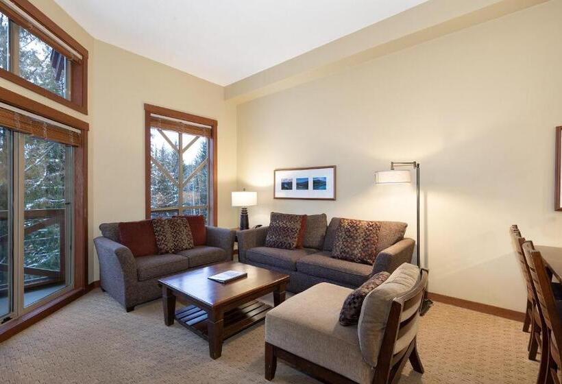 هتل Horstman House By Whistler Premier