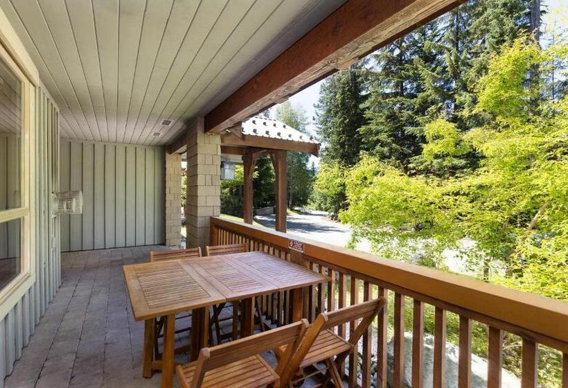 هتل Horstman House By Whistler Premier