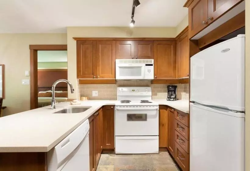 בית מלון כפרי Horstman House By Whistler Premier