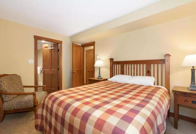 בית מלון כפרי Horstman House By Whistler Premier