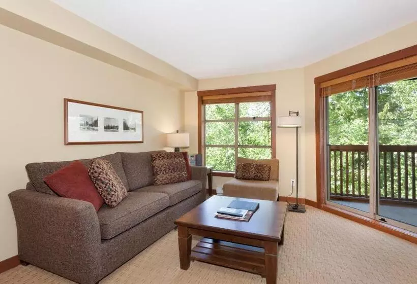 בית מלון כפרי Horstman House By Whistler Premier