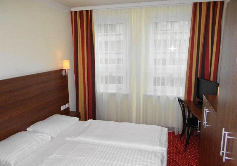 Отель Plaza Inn Salzburg City New Opening