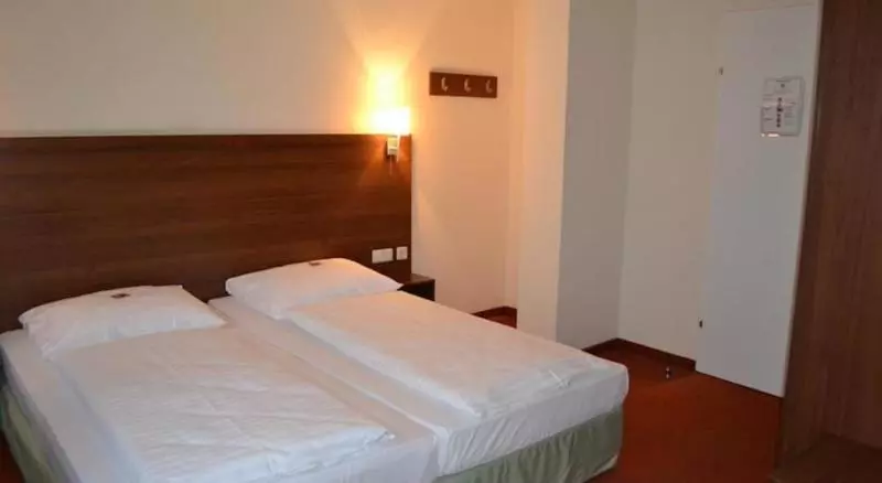 Отель Plaza Inn Salzburg City New Opening