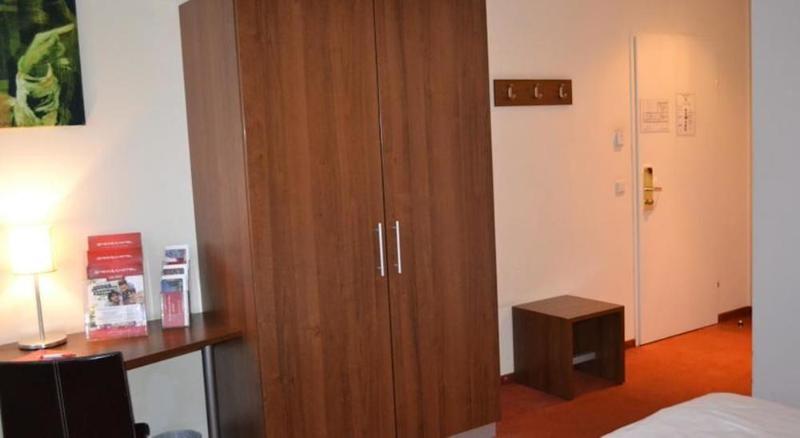 Отель Plaza Inn Salzburg City New Opening