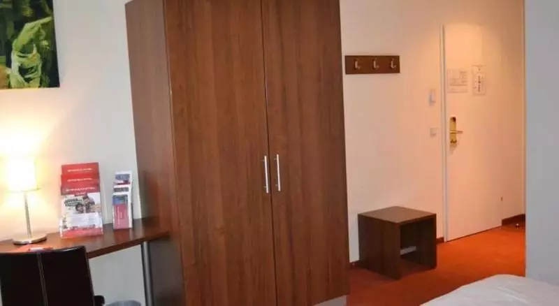 Отель Plaza Inn Salzburg City New Opening