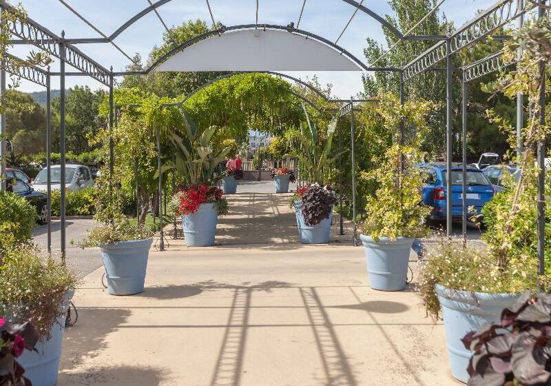 هتل Residence Pierre & Vacances Les Rives De Cannes Mandelieu