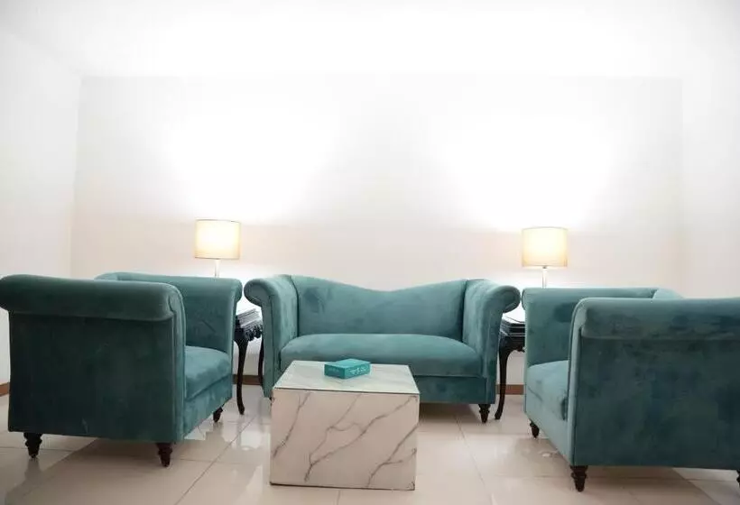 هتل The Sandy Palace