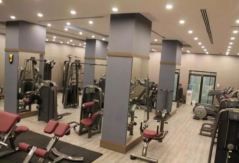 هتل The Sandy Palace