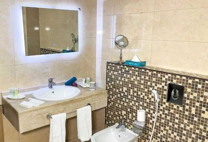 هتل The Sandy Palace