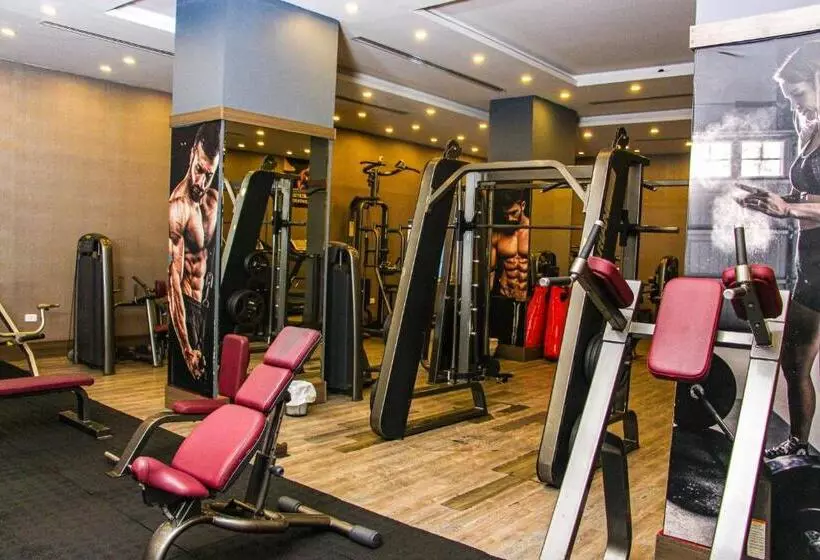 هتل The Sandy Palace