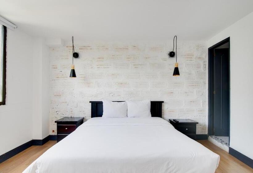 هتل Socialtel Medellin   Formerly Selina Medellin