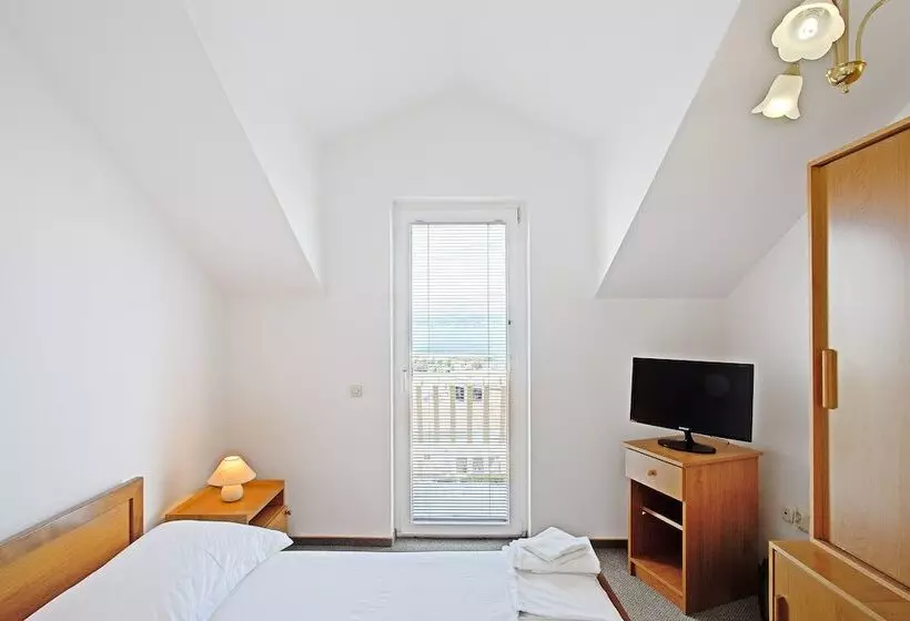 酒店 Villa Supetar