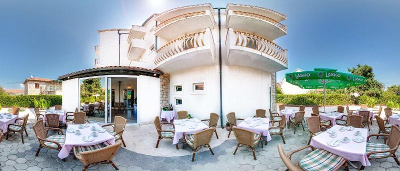 ホテル Villa Supetar