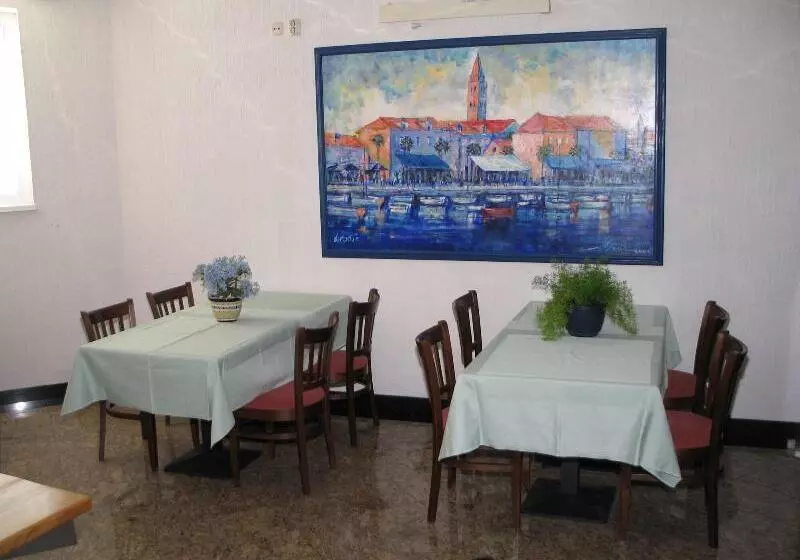 酒店 Villa Supetar