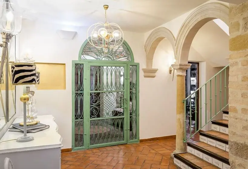 Hotelli Yit La Casona Del Arco