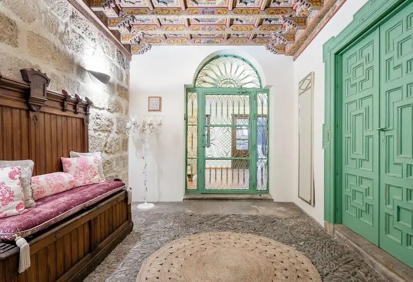 Hotelli Yit La Casona Del Arco