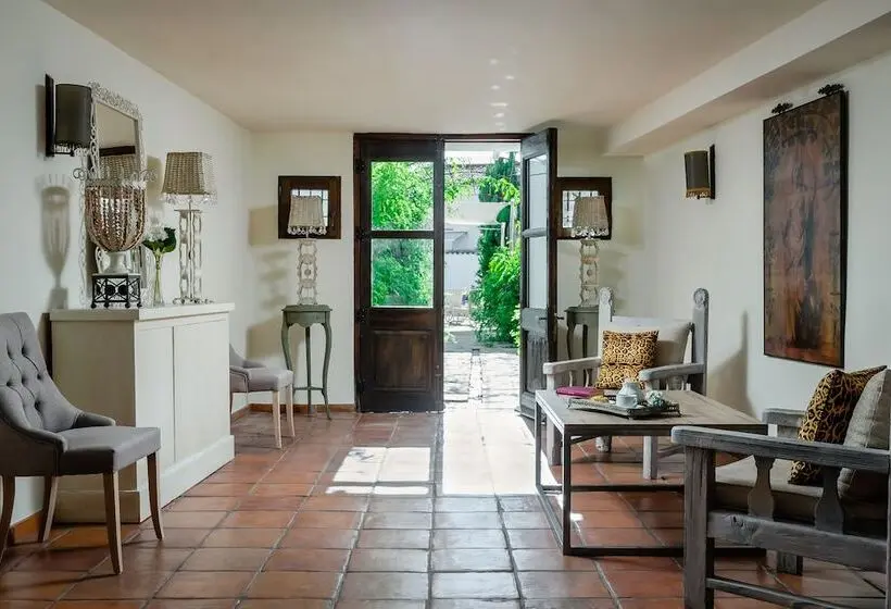 Hotelli Yit La Casona Del Arco