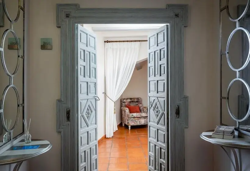 Hotelli Yit La Casona Del Arco