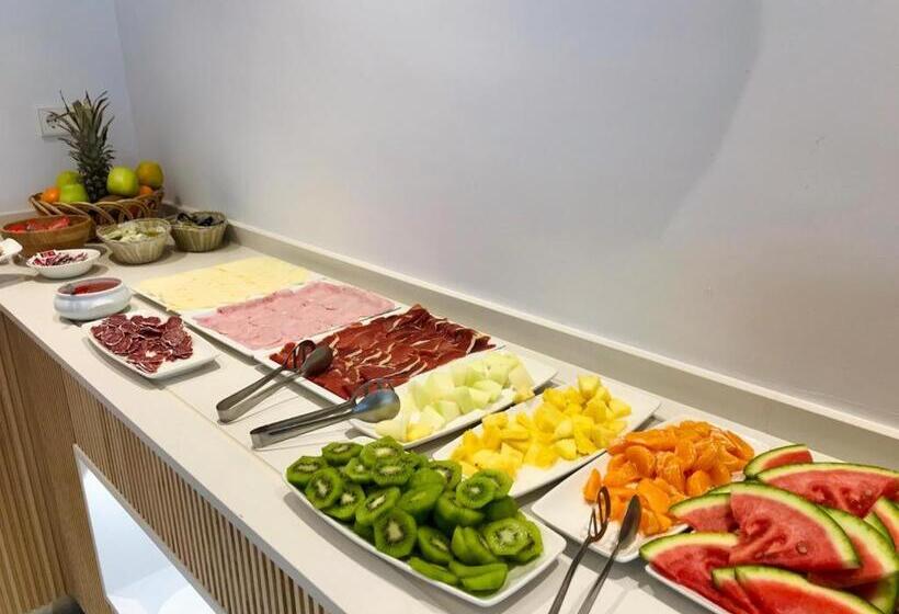 مسافرخانه Dos Rios Origen