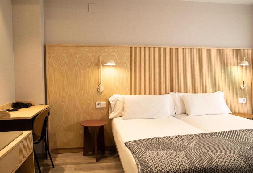 مسافرخانه Dos Rios Origen