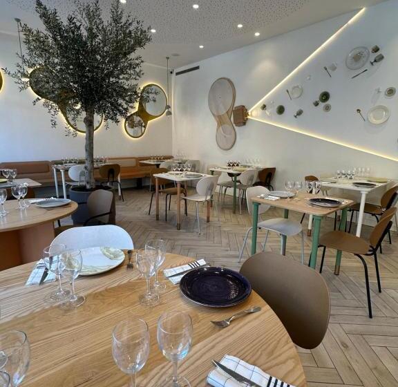 مسافرخانه Dos Rios Origen