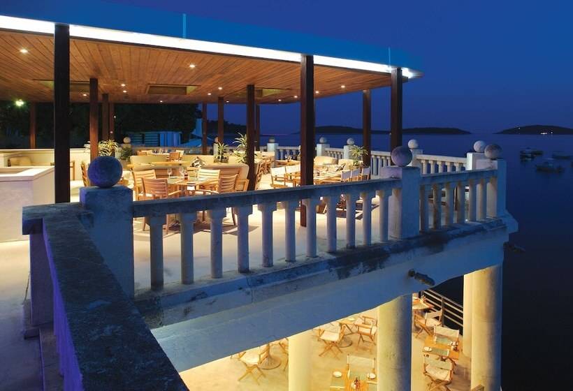 Szálloda Amfora Hvar Grand Beach Resort