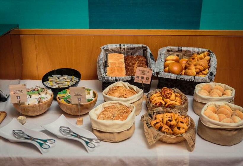 فندق Ap Victoria Sports & Beach