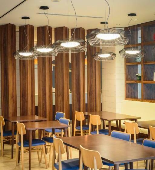 فندق Ap Victoria Sports & Beach