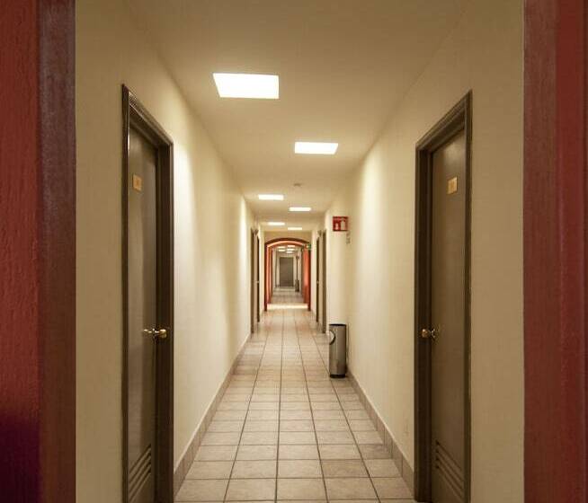 Отель Arboledas Industrial