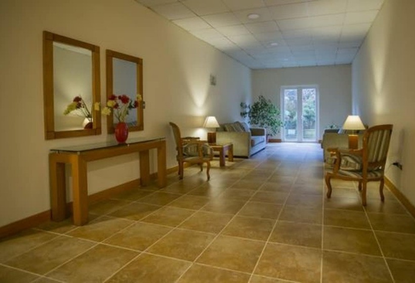 هتل Diego De Almagro Puerto Montt