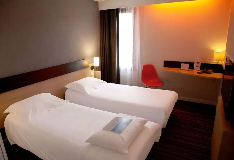 Hotell Kyriad Tours Sud  Chambraylestours