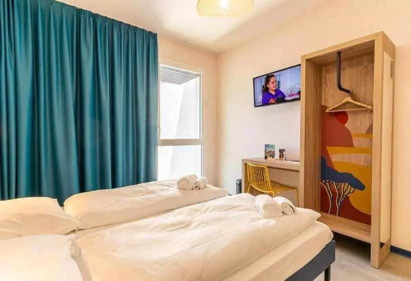 בית מלון כפרי Meininger Marseille Centre La Joliette