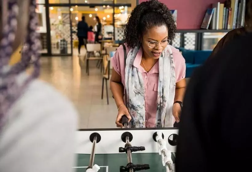 בית מלון כפרי Meininger Marseille Centre La Joliette