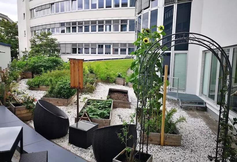 בית מלון כפרי Mercure  Stuttgart City Center