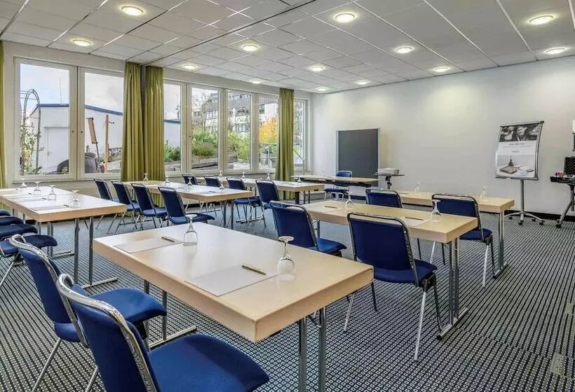 בית מלון כפרי Mercure  Stuttgart City Center