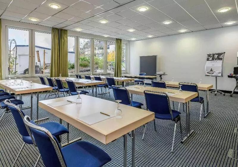 בית מלון כפרי Mercure  Stuttgart City Center