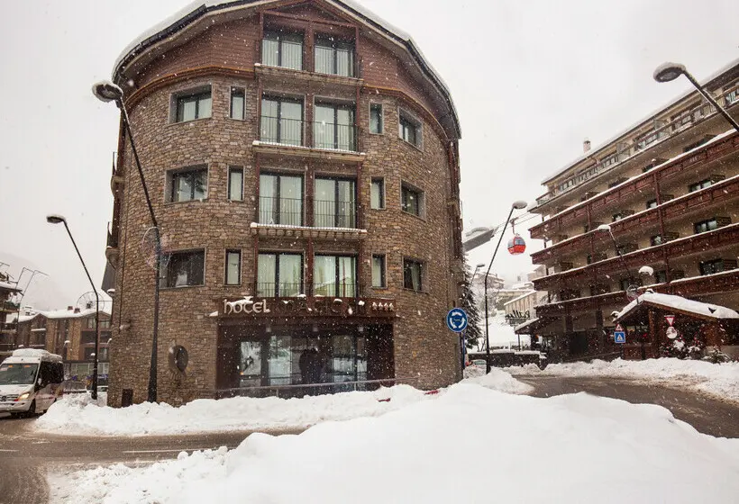هتل Màgic Ski by Nexta