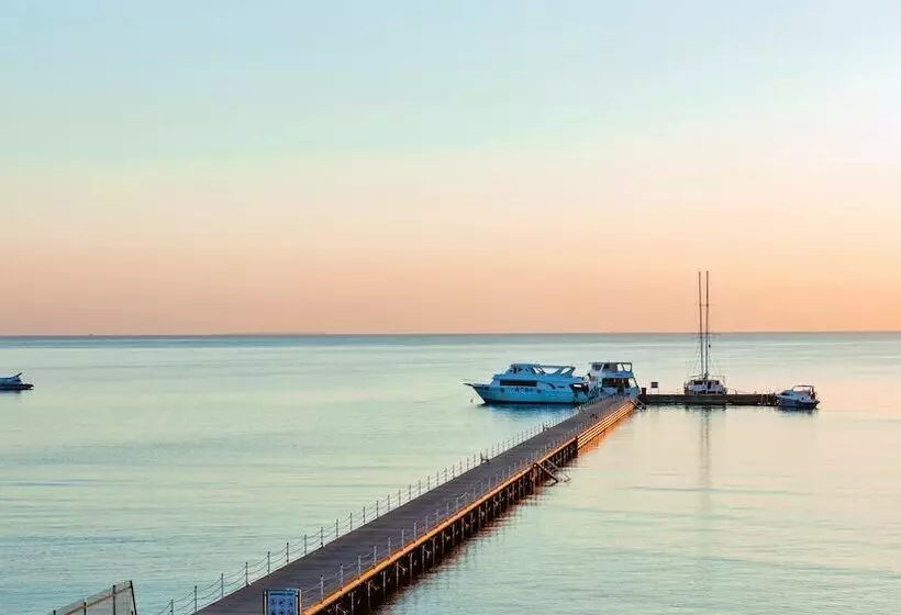 Hotel Sunrise Alma Bay Resort