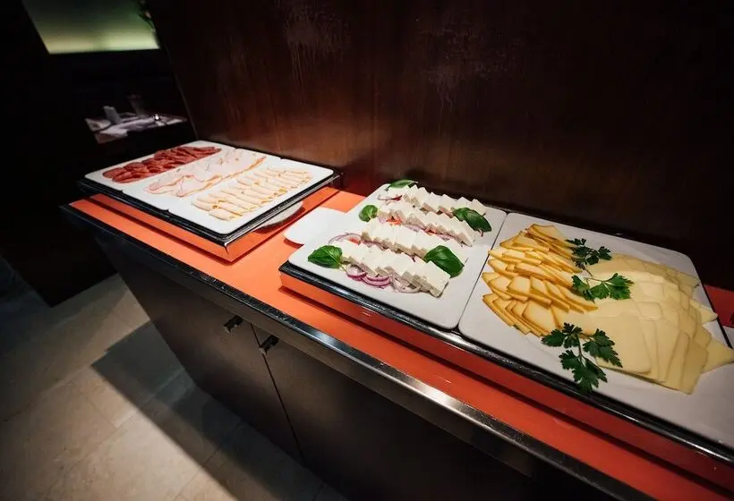 PeakTure Hotel Bucharest