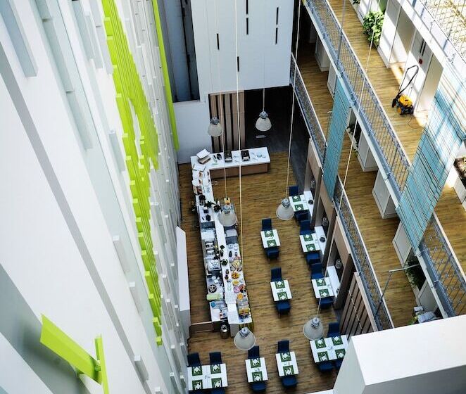Отель Atrium Fashion