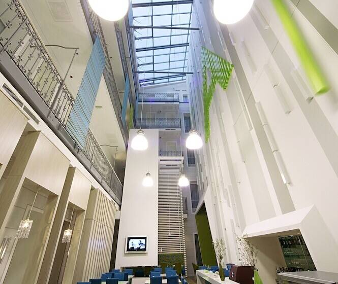 Отель Atrium Fashion