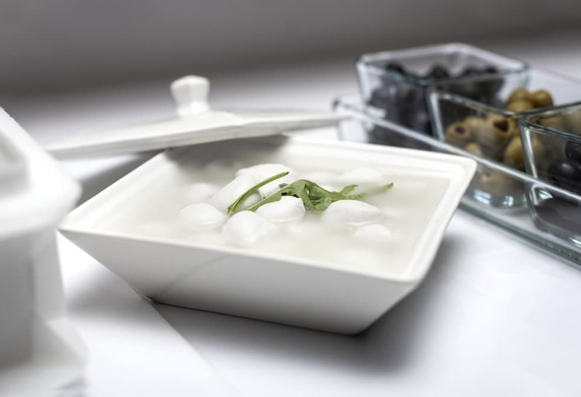 Отель Atrium Fashion