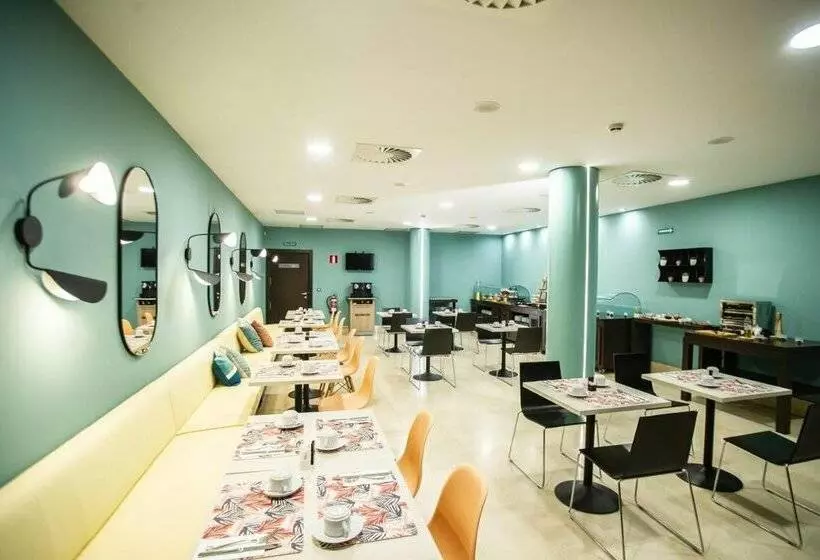 Szálloda AZZ Pamplona Norte