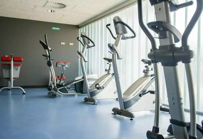 Szálloda AZZ Pamplona Norte