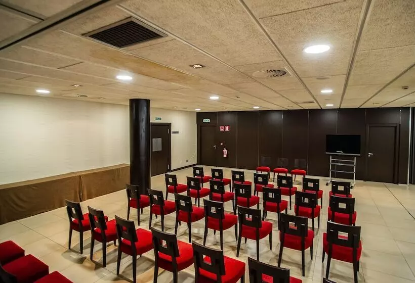 Szálloda AZZ Pamplona Norte